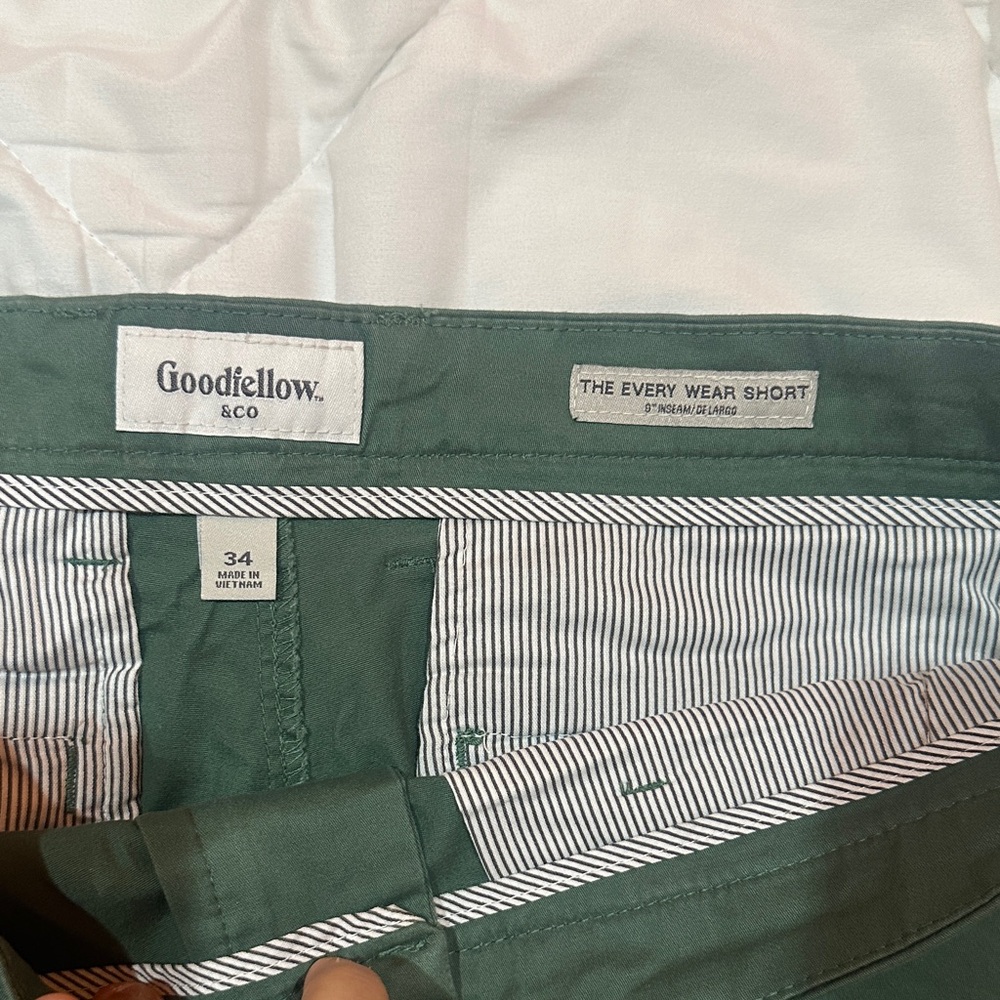NWOT Goodfellow & Co Dark Green Flat Front Shorts size 34 - Picture 2 of 9